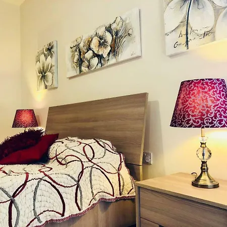 3 Bedroom 2 Near St Julian's & Valletta Apartment Sliema