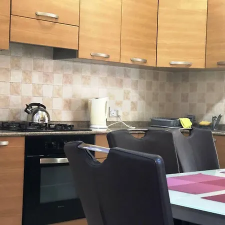 3 Bedroom 2 Near St Julian's & Valletta Apartment *