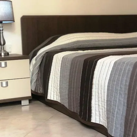 Appartement 3 Bedroom 2 Near St Julian's & Valletta *