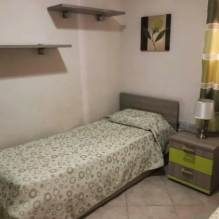 3 Bedroom 2 Near St Julian's & Valletta *