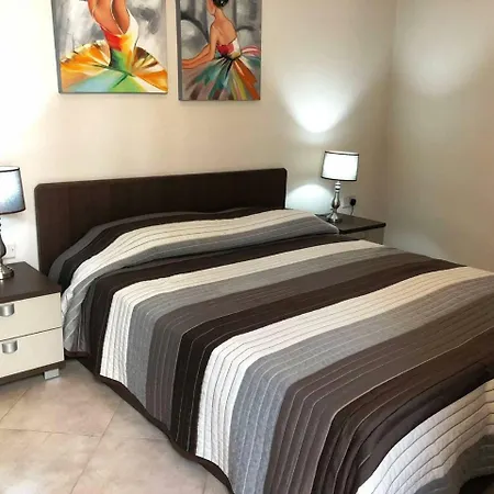 3 Bedroom 2 Near St Julian's & Valletta *